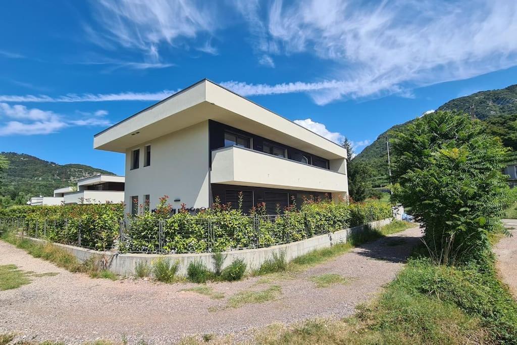 Appartamenti Moderni, Luminosi E Tranquilli Con Parcheggio Privato - Agritur La Tenuta Trento Exterior foto