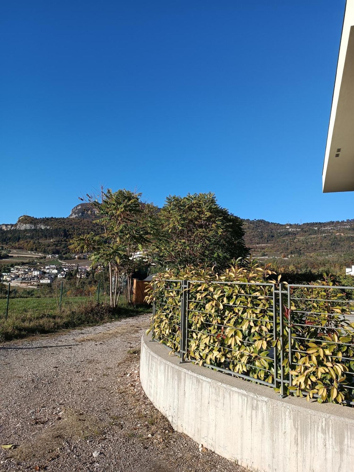 Appartamenti Moderni, Luminosi E Tranquilli Con Parcheggio Privato - Agritur La Tenuta Trento Exterior foto