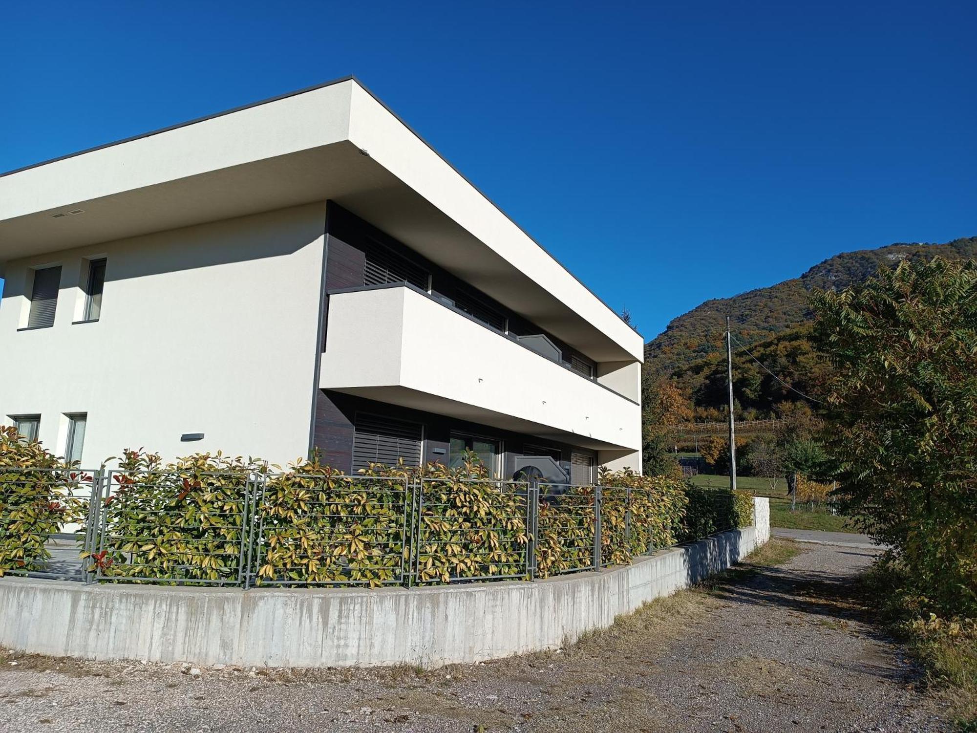 Appartamenti Moderni, Luminosi E Tranquilli Con Parcheggio Privato - Agritur La Tenuta Trento Exterior foto